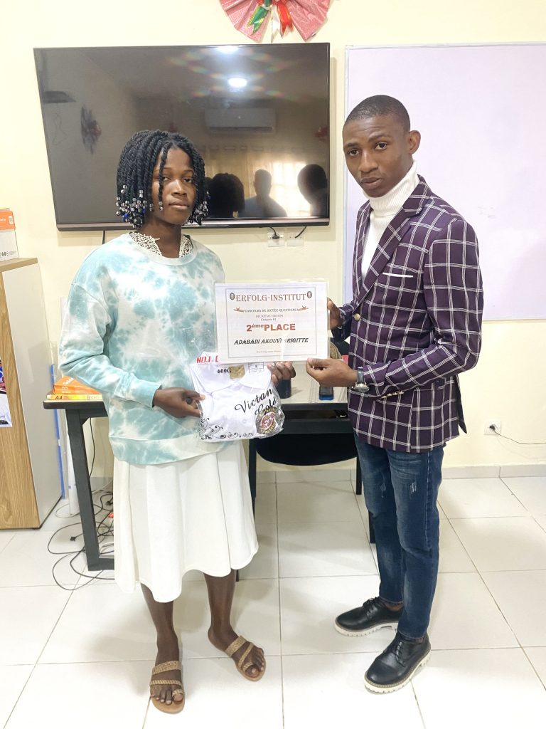 Apprendre l'allemand à Lomé - Directeur et apprenant de l'Erfolg-Institut